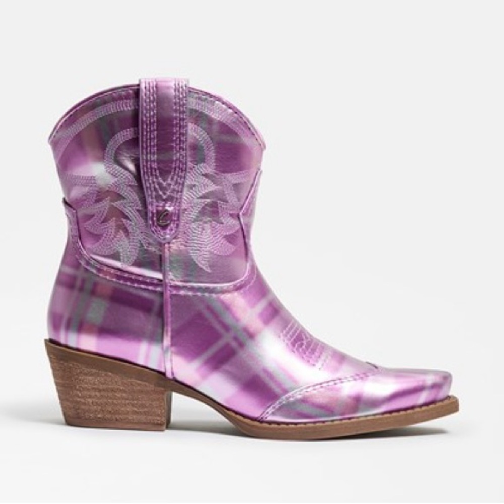 CIRCUS NY JOSEPHINE COWBOY BOOT SZ 7.5 ORCHID SOLD
OUT ONLINE!